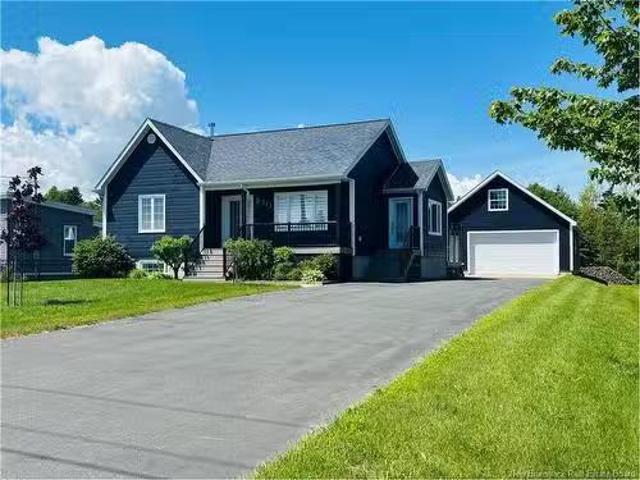 553 Rue Rivière À La Truite, Tracadie, NB, E1X 1A7 house for.