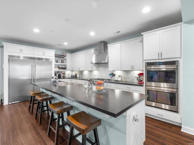 5540 Brompton Drive
