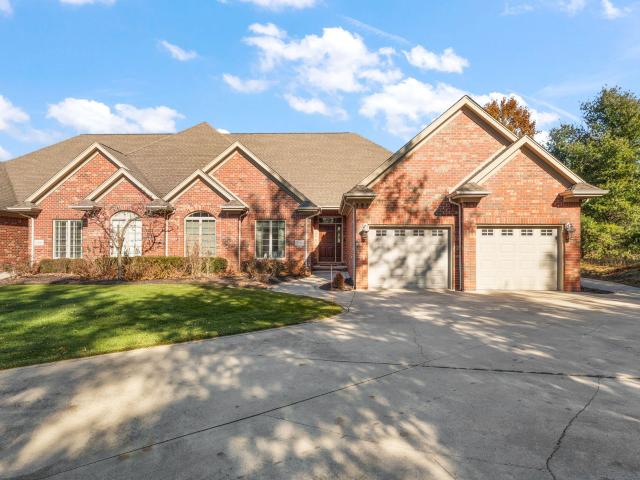 5540 Fountain View Drive