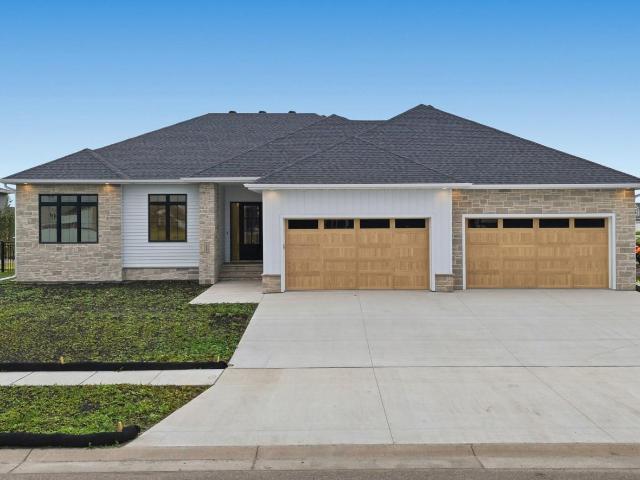 5541 31st St S, Fargo, ND