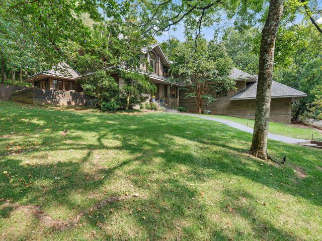 5543 Stanford Dr