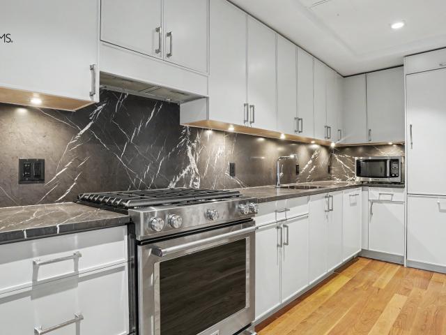 554 4th Avenue, Brooklyn, NY