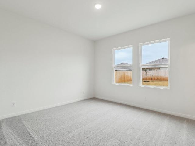 554 Silver Pidgeon St