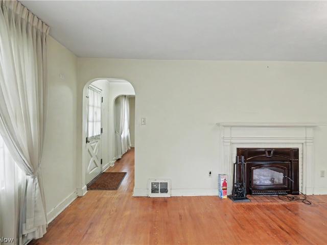 554 W Cook Road