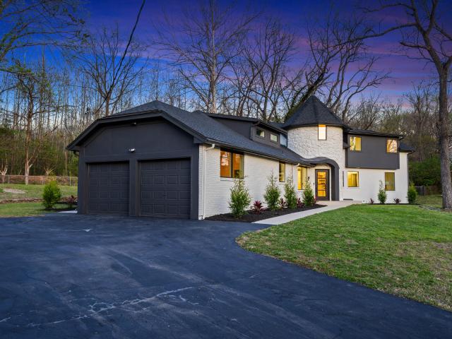5554 S Woodcliffe Drive