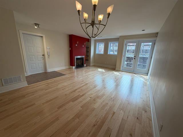 5559 Rue St Denis