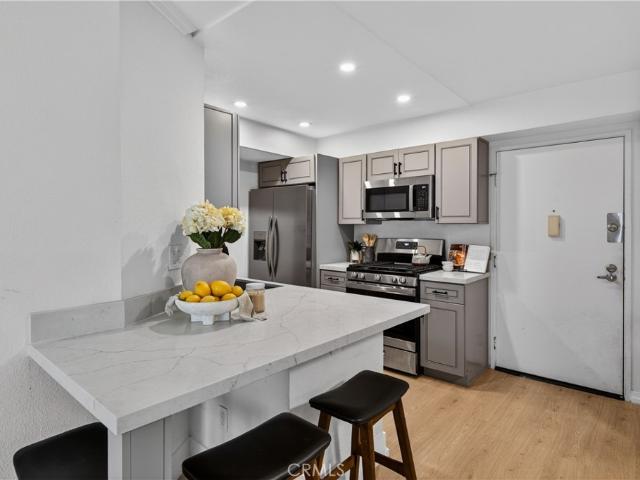 5550 Owensmouth Ave, Unit 123, Woodland Hills, CA 91367 | MLS #SR26073