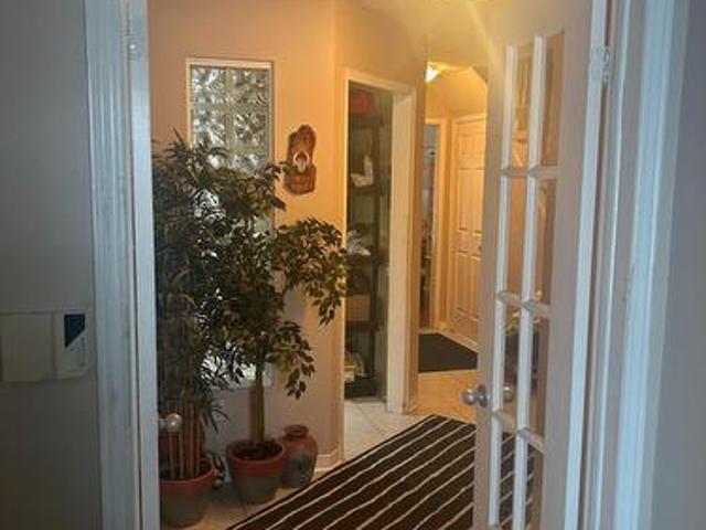 5550 Cosmic Crescent, Mississauga, ON, L4Z 3R9 house for sale | Listing ID W13578 | Royal LePage