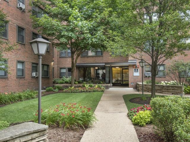 5550 S Dorchester 1 Bedroom Apartment for Rent at 5550 S Dorchester Ave, Chicago, IL 60637 Hyde Park