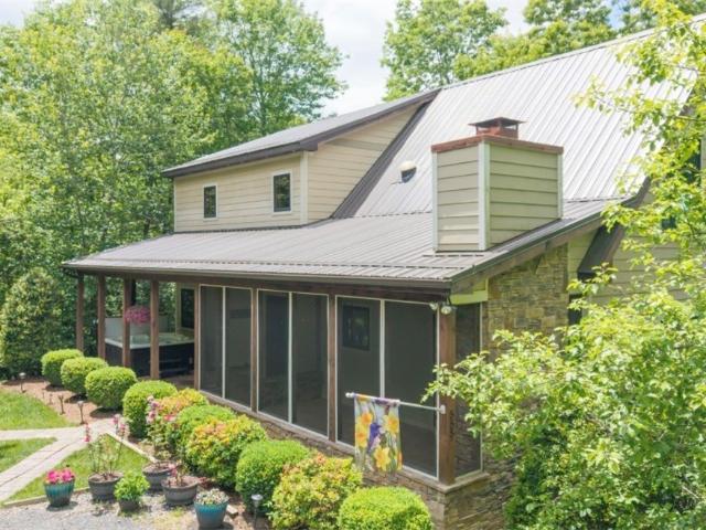 555 High Knolls Road