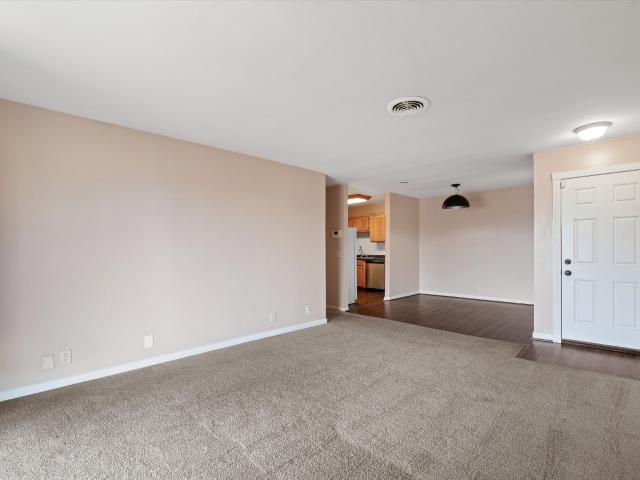 555 N DuPont Ave # C73