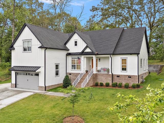 555 Station Cir