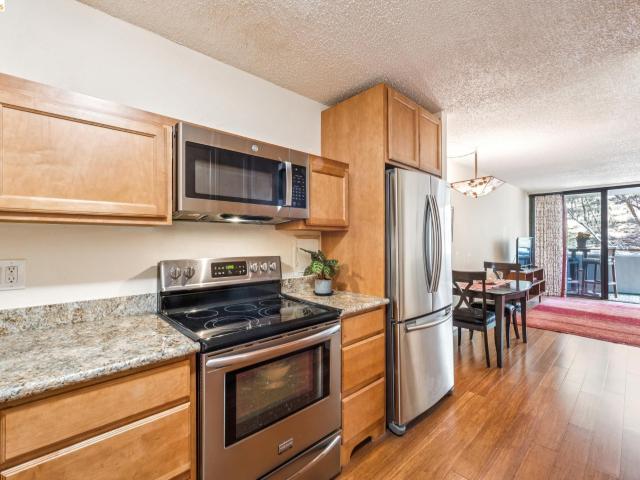 555 Pierce St 1125