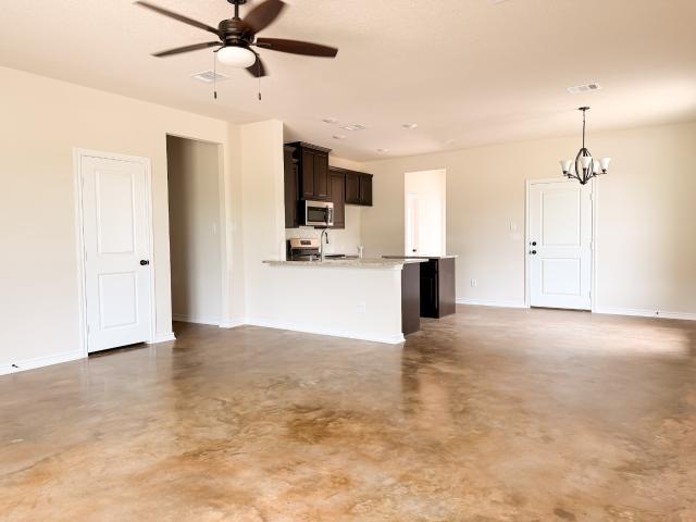 555 Pineview Circle