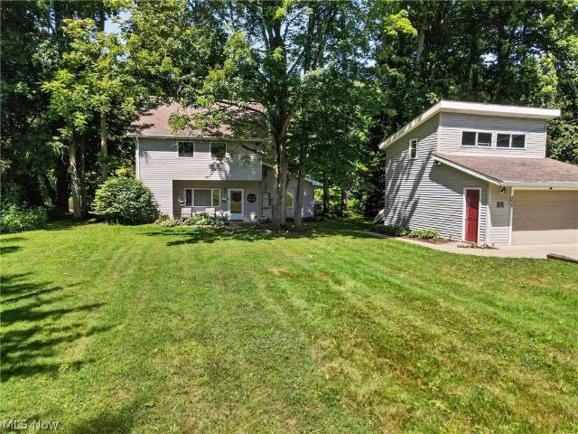 555 W River View Drive