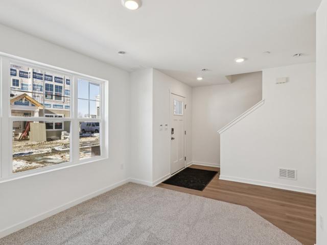 555 Yosemite Way