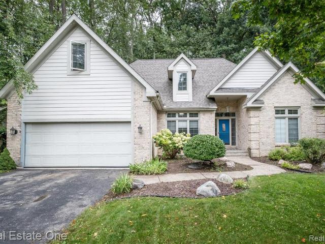 5560 Huron Hills Drive