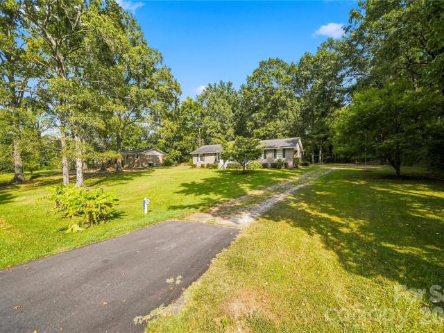 556 Oakhaven Drive