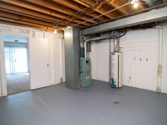 556 N 88th Plz 2 Bedroom Home for Rent at 556 N 88th Plz, Omaha, NE 68114 West Dodge