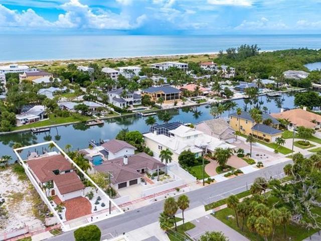 556 N Washington Dr, Sarasota, FL 34236