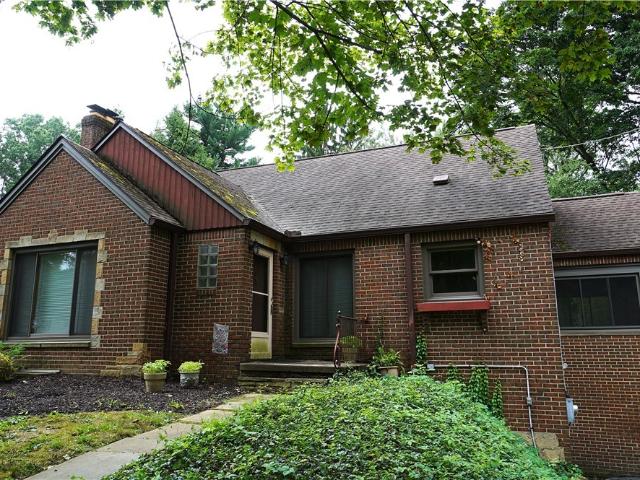 556 Royal Avenue