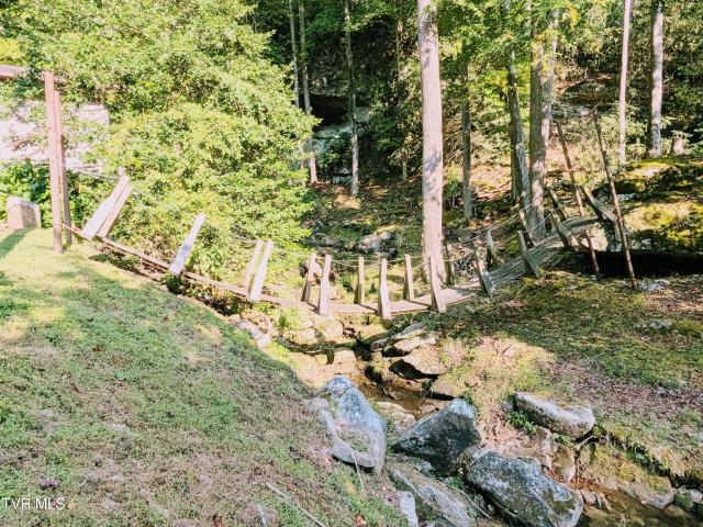 556 Racking Rock Road