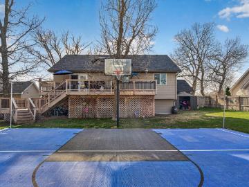 5574 Inverness Way