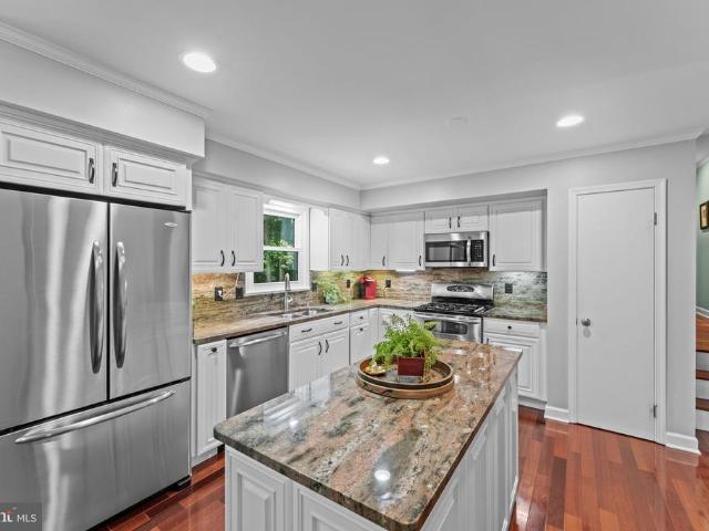 5576 Jaclyn Drive