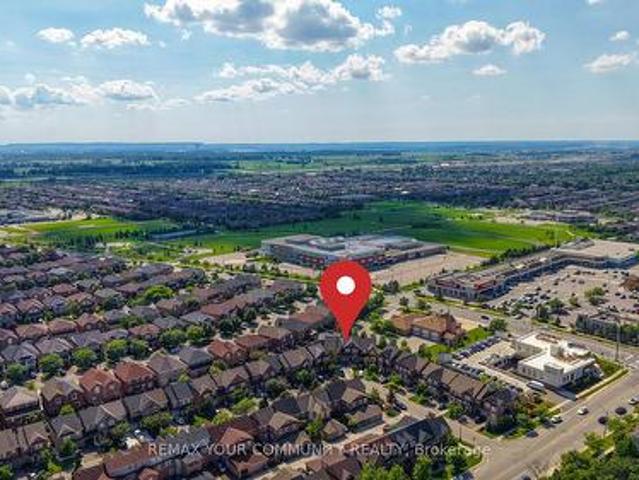 5578 Waterwind Crescent, Mississauga, ON, L5M 0G2 house for sale | Listing ID W13659 | Royal LePage