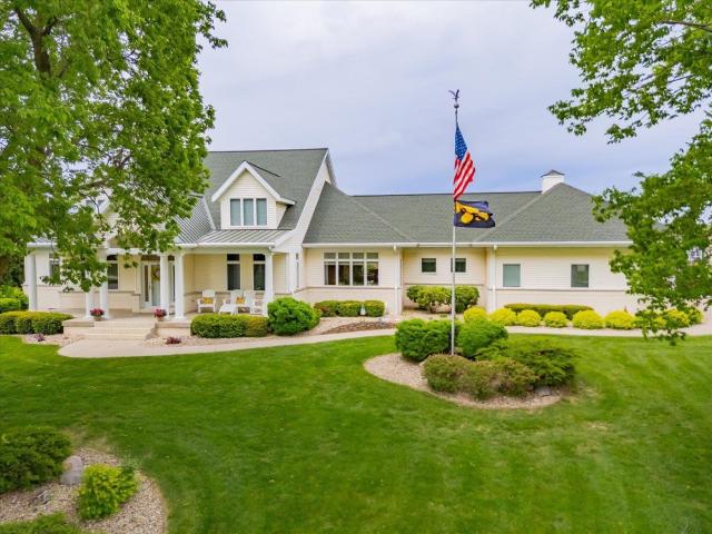 5571 Surrey Ln, Waunakee, WI 53597 | MLS #2017