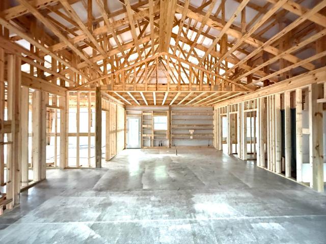 5572 Antioch Rd Road