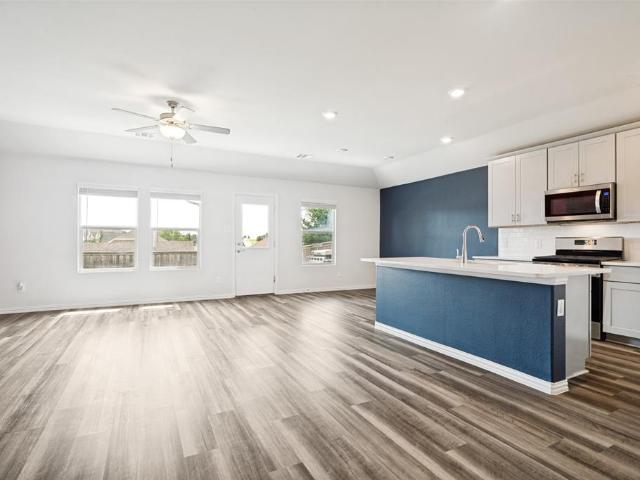 5573 Cypress Willow Bend