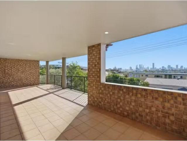 5/57 Eighth Avenue, COORPAROO Apartment for rent Listed by Ad.