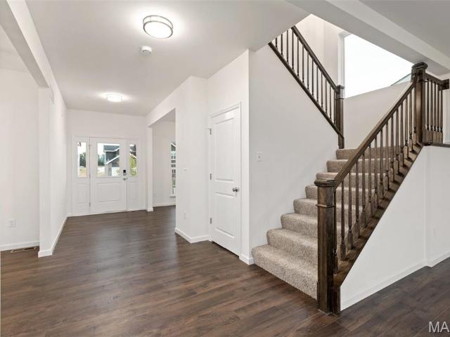 557 Evening Primrose Dr, Wentzville, MO 63385 | MLS #25054