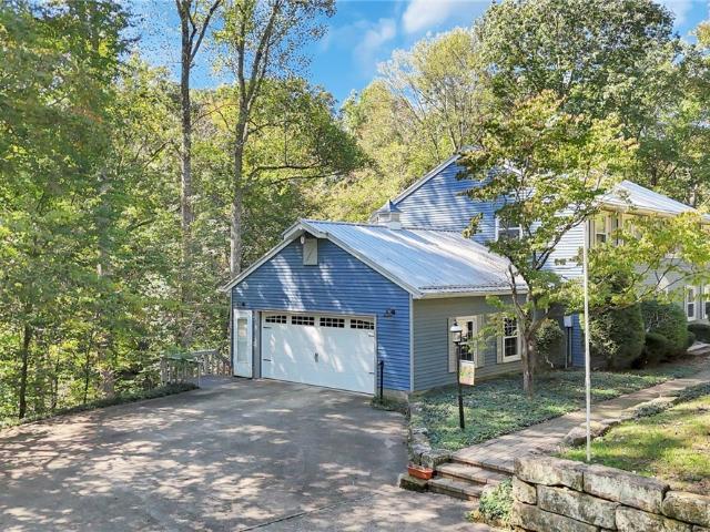 557 Hillsdale Drive