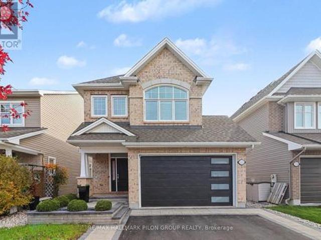 557 Silverbell Crescent, Ottawa, ON, K1T 0N9 house for sale | Listing ID X14098 | Royal LePage
