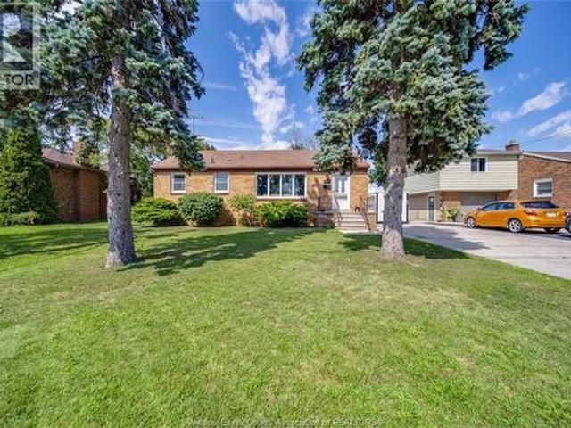 557 Victory, Lasalle, ON, N9J 1V5 house for sale | Listing ID 26020 | Royal LePage