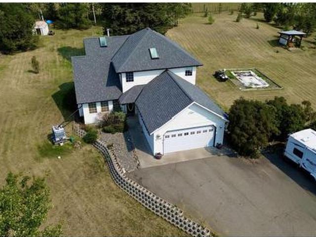 5581 Lakeside Court, 103 Mile House, BC, V0K 2E1 house for sale | Listing ID R3158 | Royal LePage