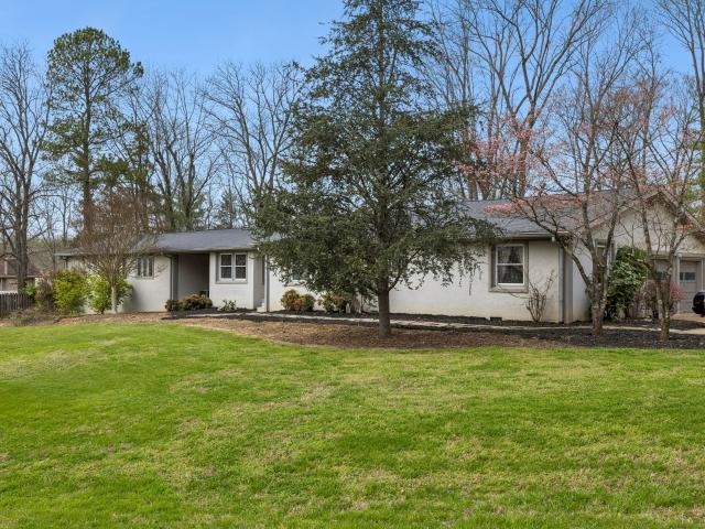 558 Chesterfield Dr