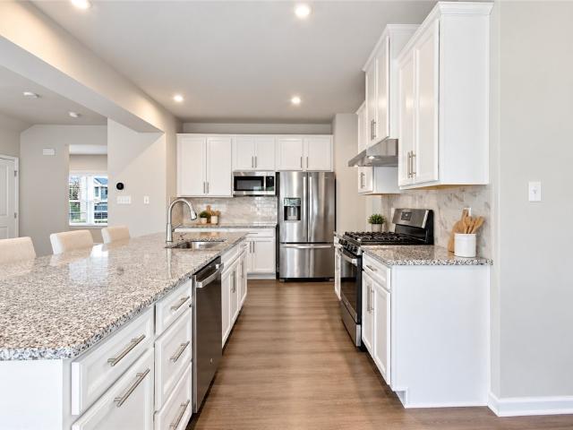 558 Dogwood Ln