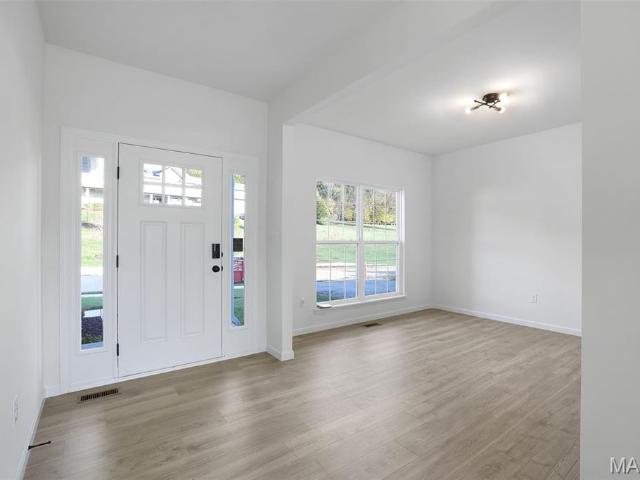 558 Evening Primrose Dr, Wentzville, MO 63385 | MLS #26008