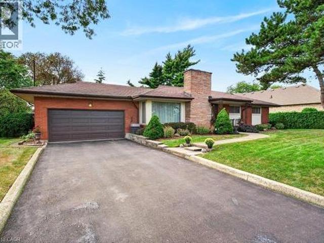 558 Mountain Brow Boulevard, Hamilton, ON, L8T 1A9 house for sale | Listing ID 40862 | Royal LePage