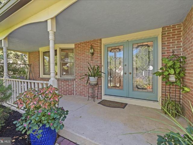 558 Newport Circle