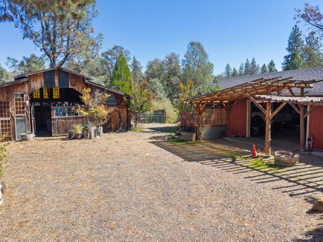 5594 Woodcutters Way