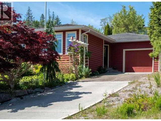 5599 Medusa Place, Sechelt, BC, V7Z 0V1 house for sale | Listing ID R3133 | Royal LePage