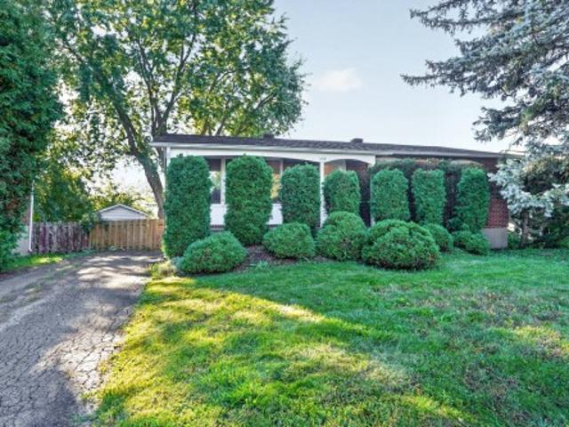 559 Rue Gaspé, Longueuil Greenfield Park, QC, J4V 1H6 house for sale | Listing ID 14265 | Royal LePage