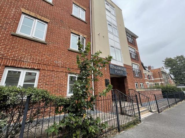 55 59 Norwich Avenue West. 2 bed apartment to rent £1,195 pcm £276 pw