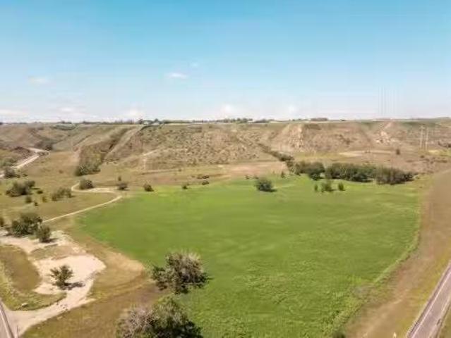 55,75,105,121,125 Bridge Drive West, Lethbridge, AB, T1J 4S5.