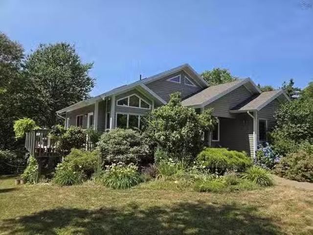 55 Tweednooge Place, East Bay, NS, B1J 1M7 house for sale L.