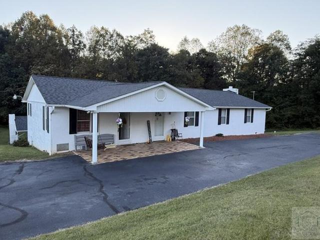 55 Valley View Dr, Bassett, VA 24055